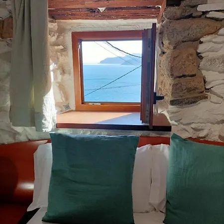 La Txalupa De *
